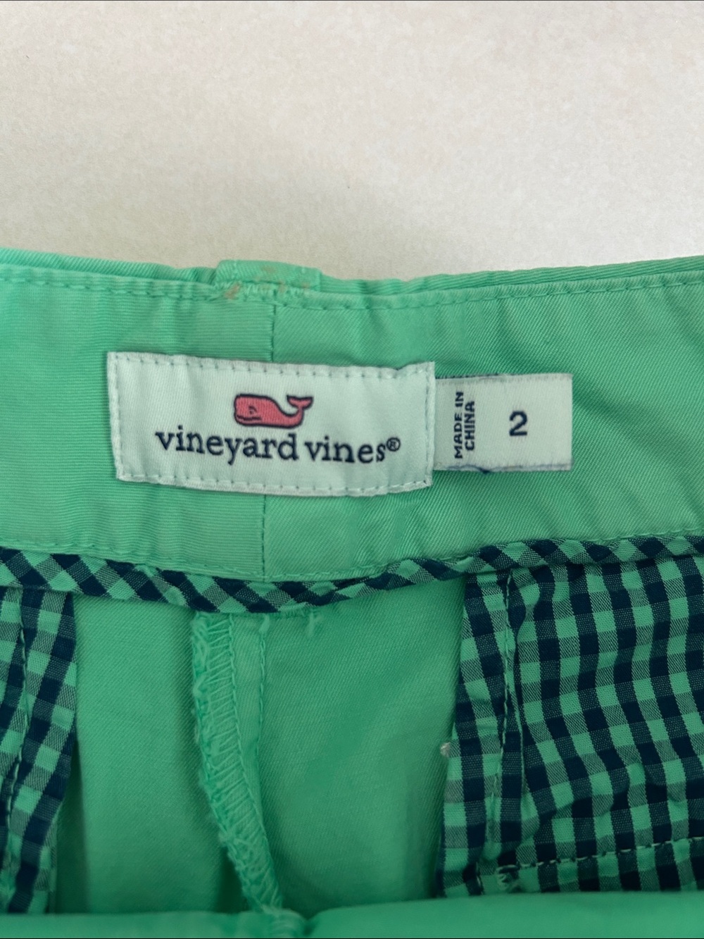 Vineyard Vines Cotton Embroidered Whale Women’s Shorts - Green - Picture 2 of 3